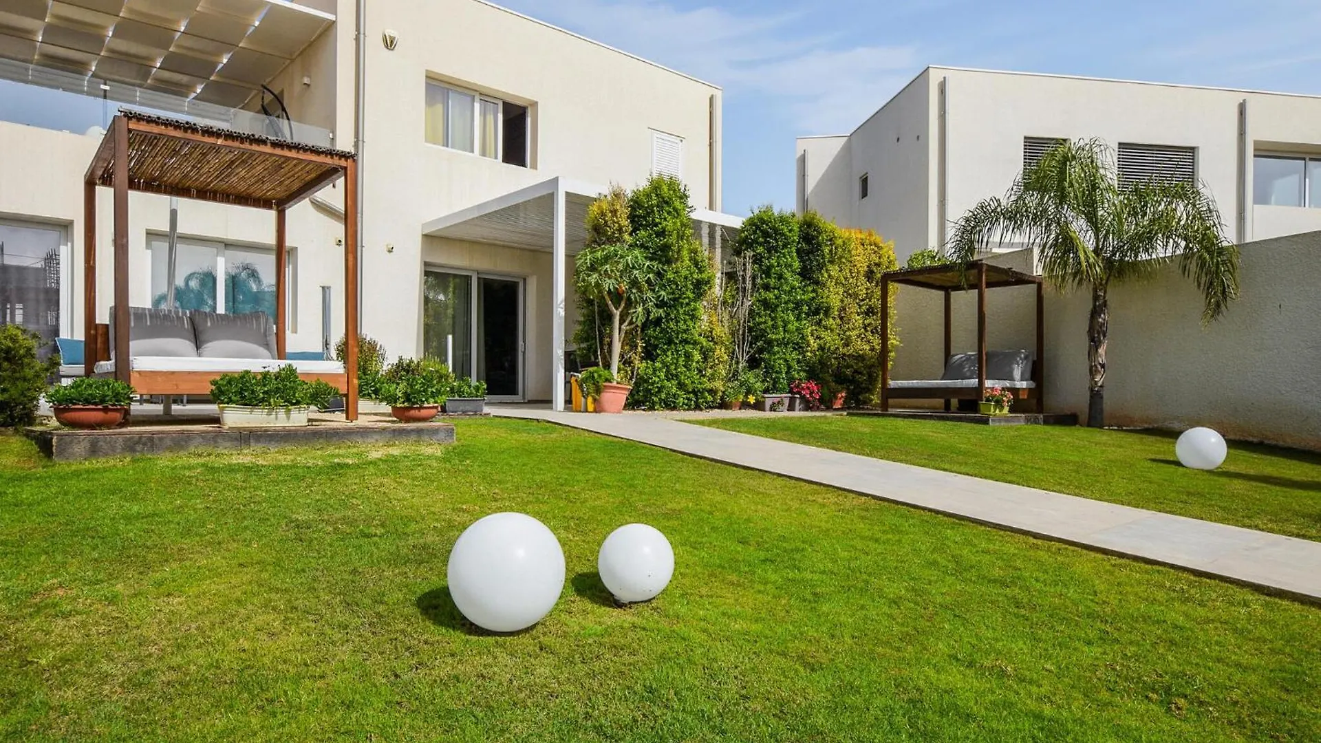 Cozy Home In Marina Di Ragusa With Kitchen 0*,