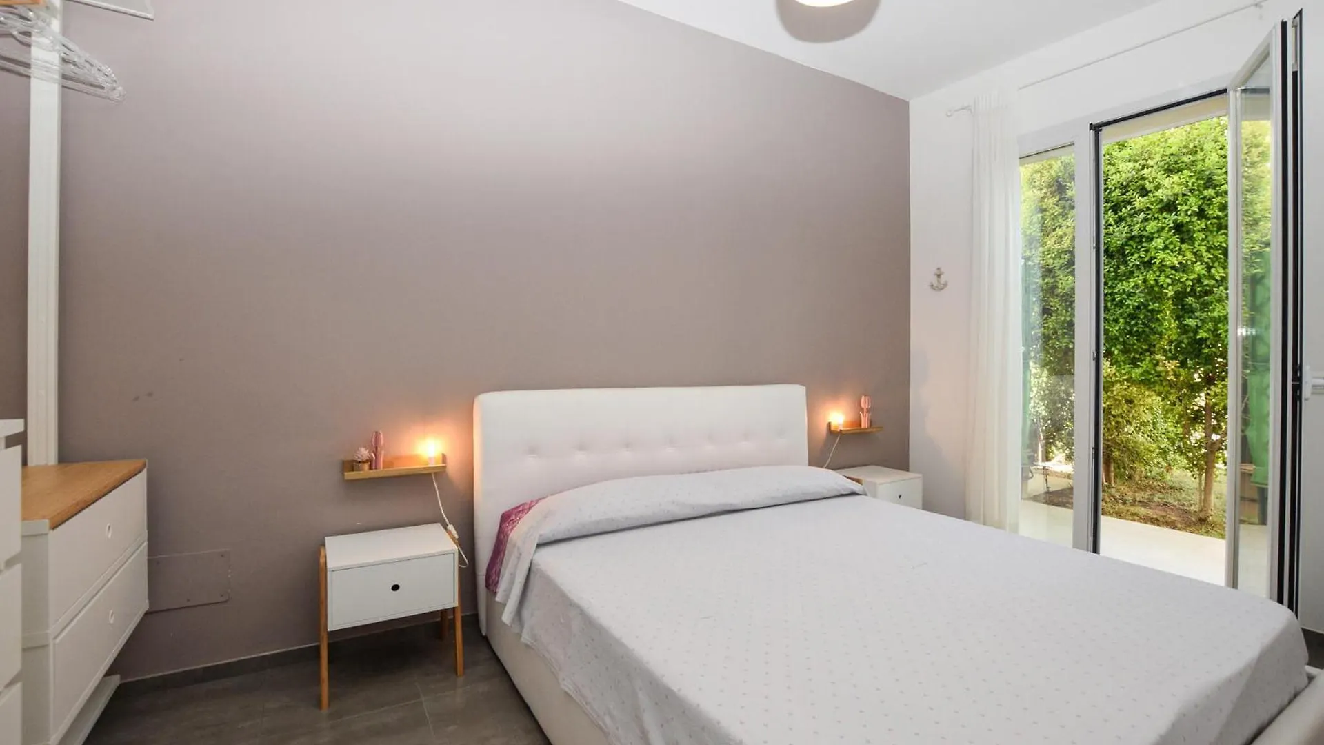 Holiday home Cozy Home In Marina Di Ragusa With Kitchen Italy